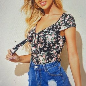 NEVER WORN — Sweetheart Neck Tie Front Floral Print Top, Shein (MD)